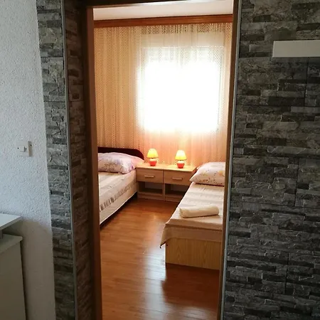 Gemuetliche Erdgeschosswohnung Ema Mit Terrasse Apartment