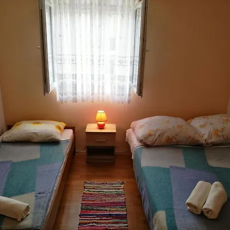 Gemuetliche Erdgeschosswohnung Ema Mit Terrasse * Vir