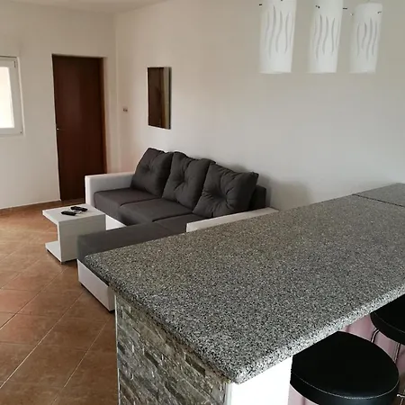 Gemuetliche Erdgeschosswohnung Ema Mit Terrasse Apartment